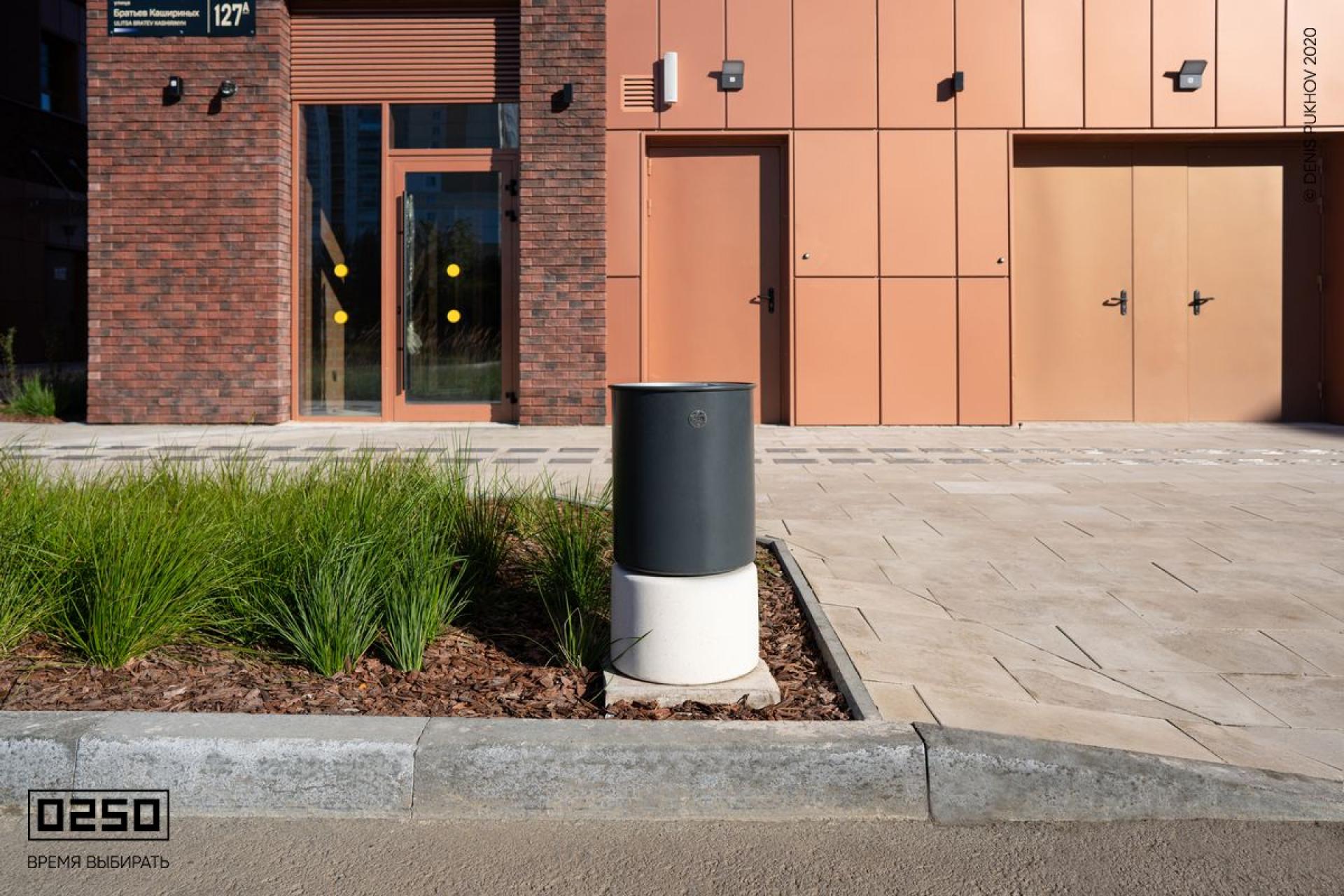 Кампус ЧЕЛГУ г. Челябинск урна уличная Урбан 2