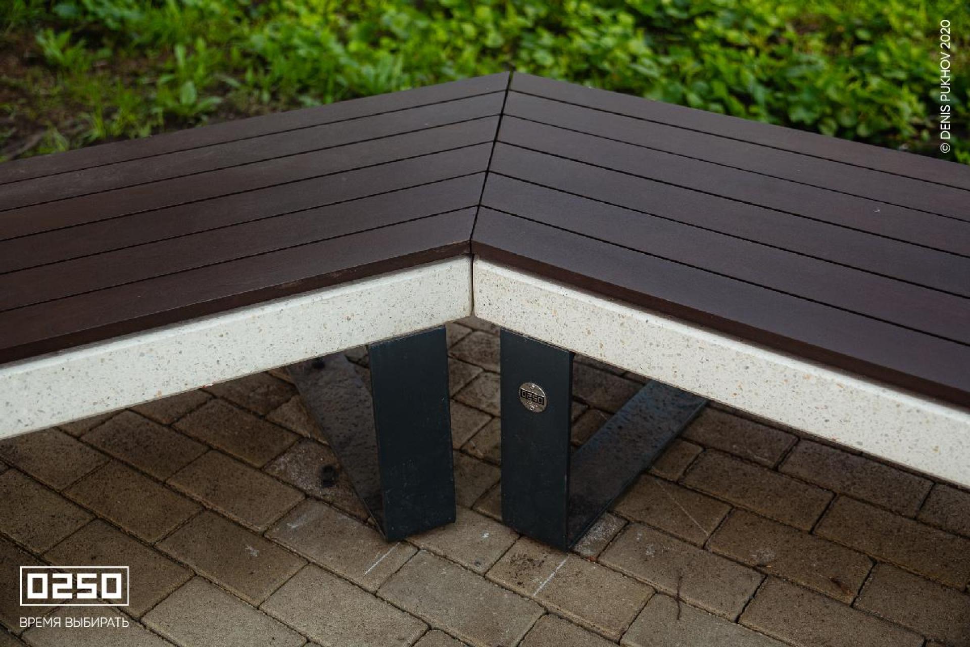 Скамейка угловая на ножках в виде левой трапеции Скамейка угловая на ножках в виде левой трапеции