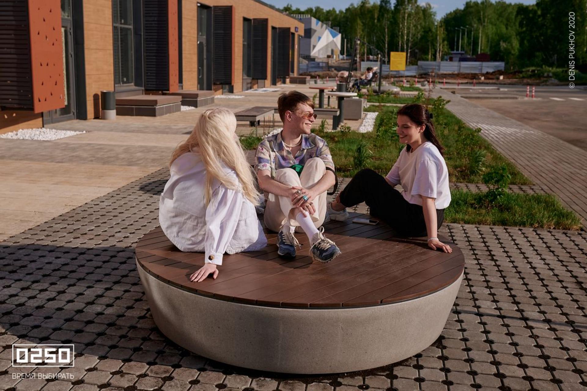 Бетонная круглая скамейка 