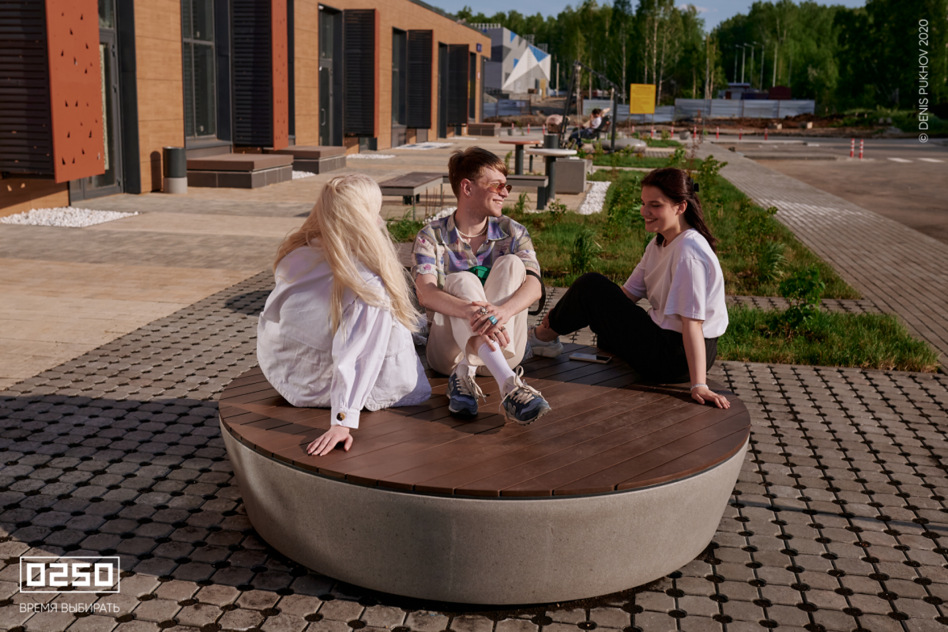 ЛОКАЦИЯг. ЧелябинскСквер в ЖК НьютонГОД СОЗДАНИЯ2022 год
ПРОЕКТ 
СК Голос Девелопмент


