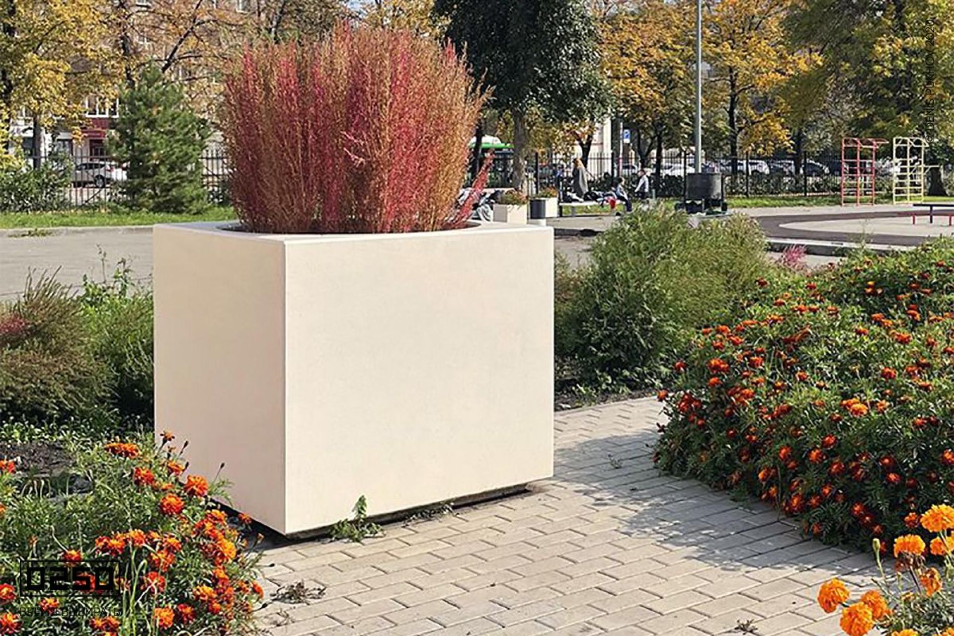 Вазон Кубэ 1100