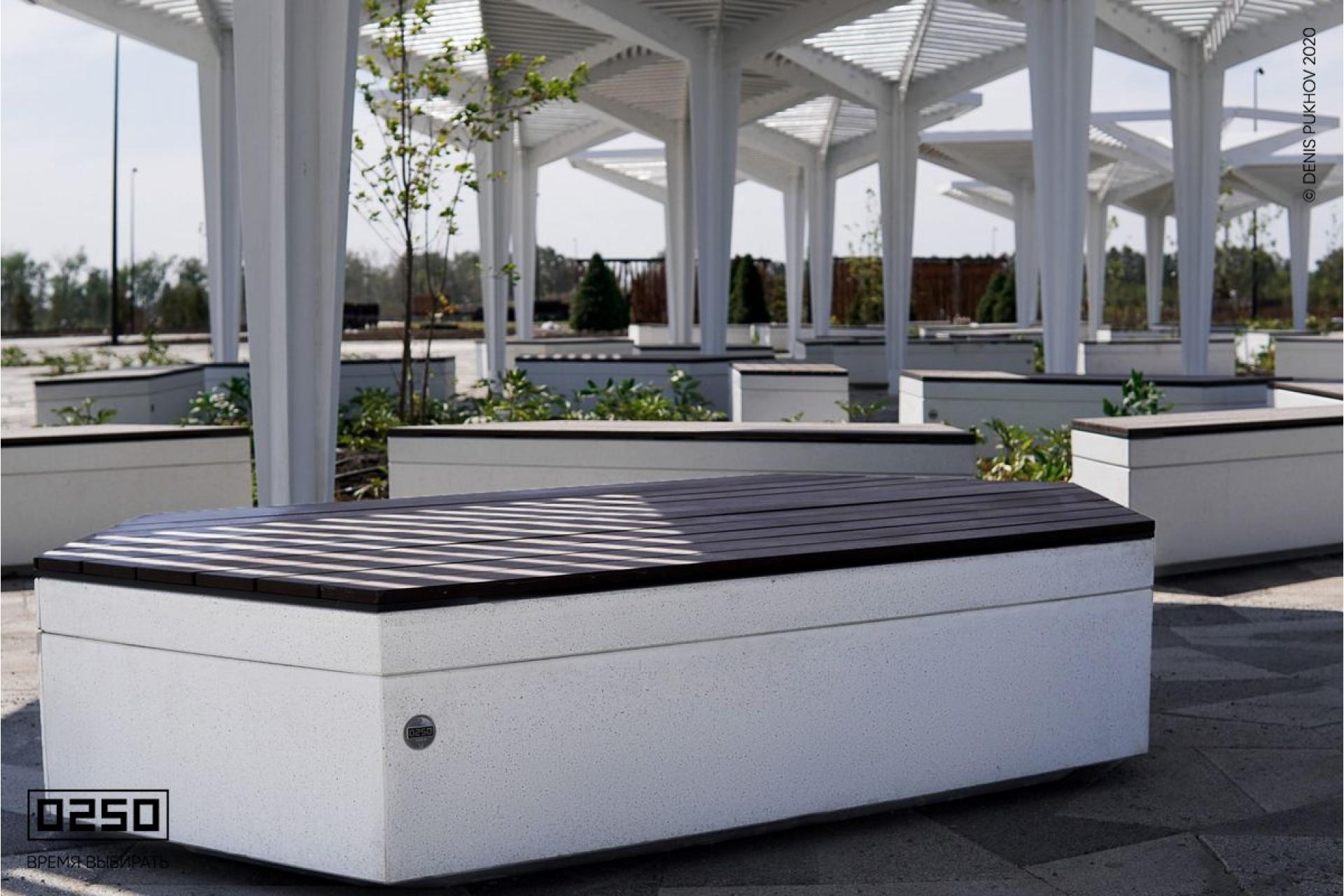 Уличная Скамейка трапециевидная на блоке производство 0250 Уличная Скамейка трапециевидная на блоке производство 0250