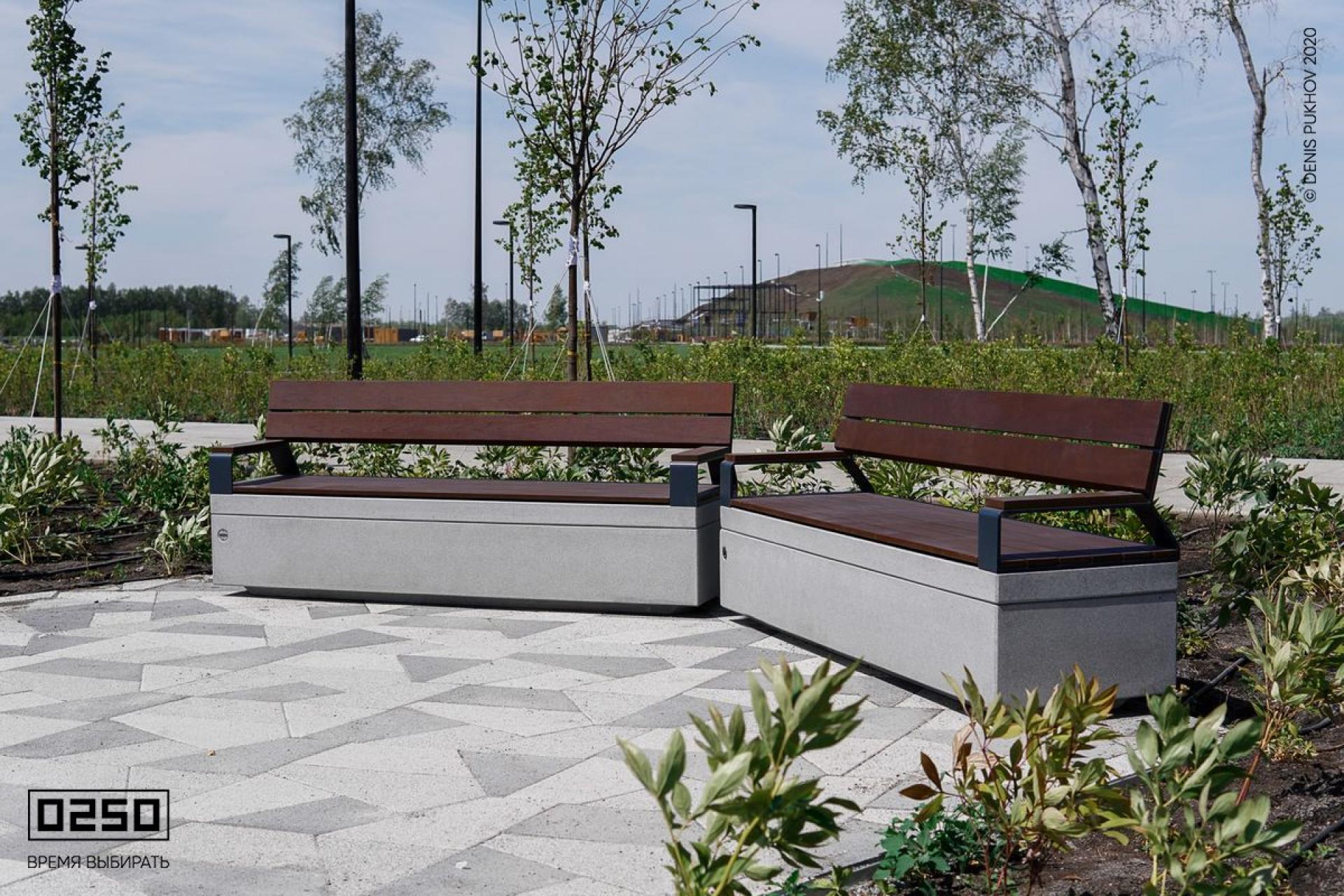 Две бетонные скамейки со спинкой