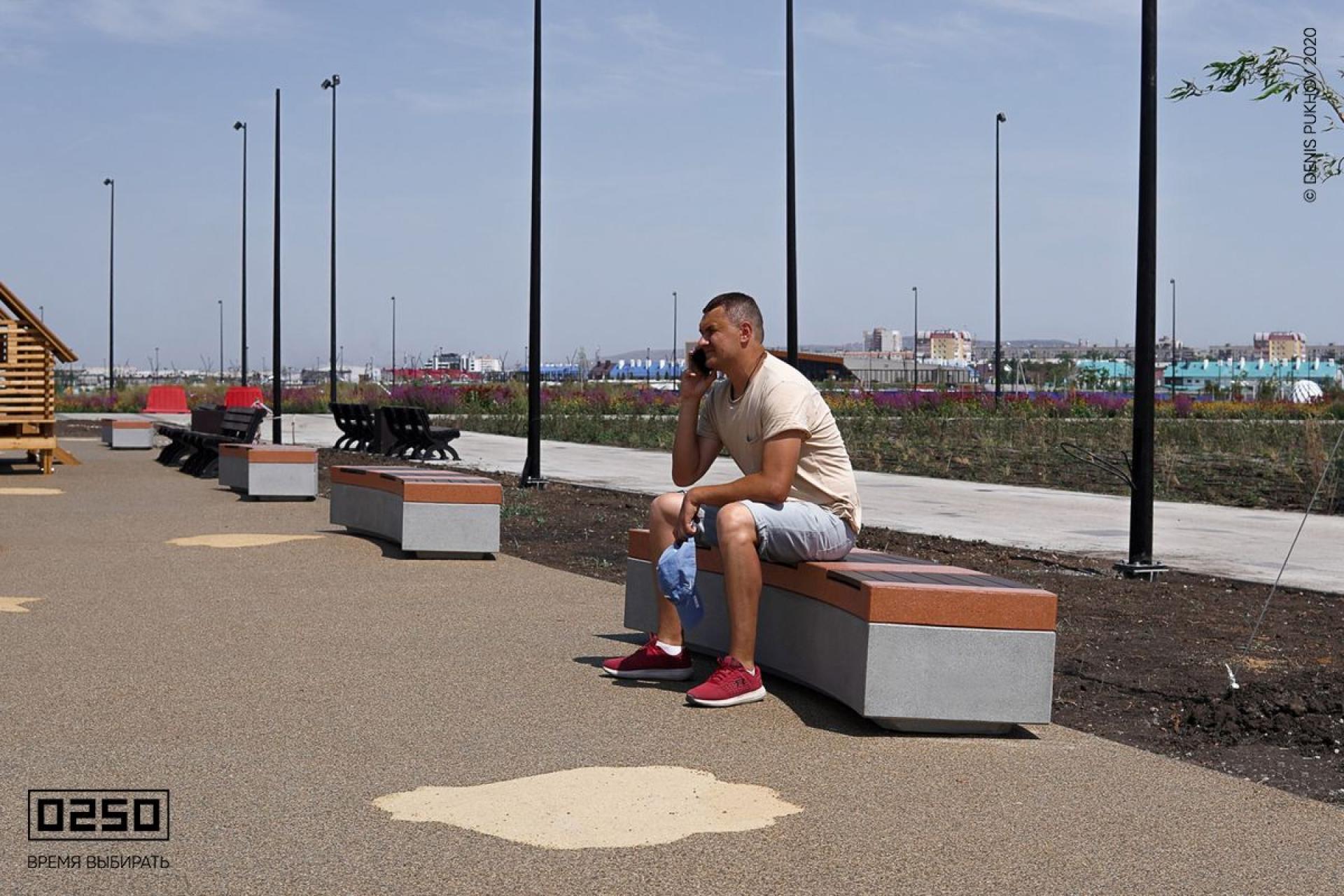 Радиусная бетонная скамейка 30