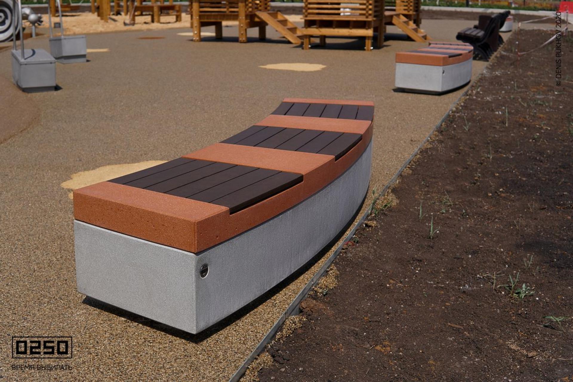 Радиусная бетонная скамейка 30