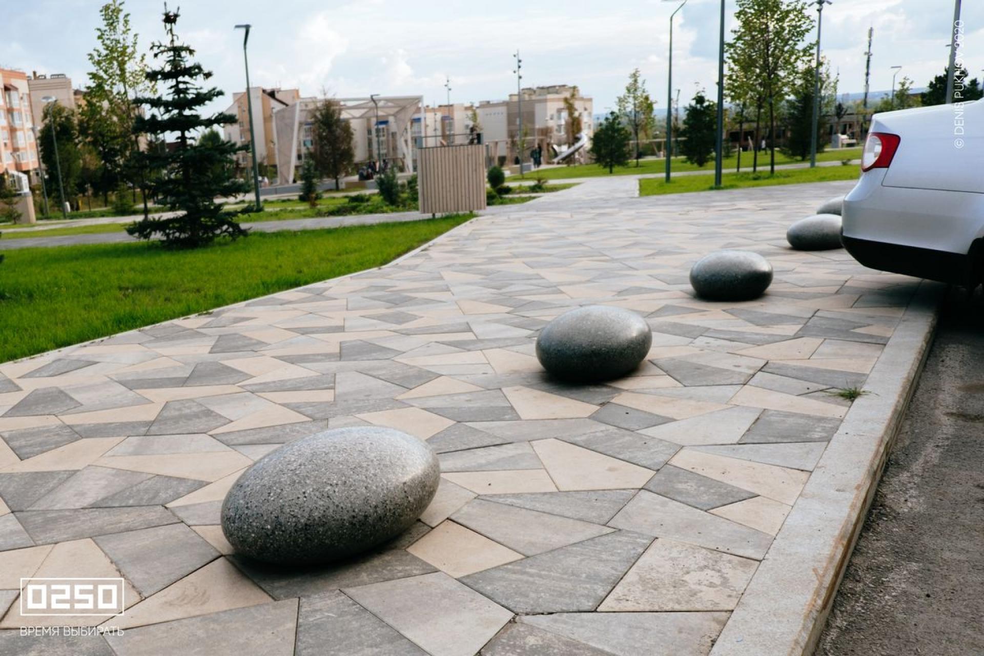 Фото Камни времени серый графит в Парке Бикбаева г.Уфа