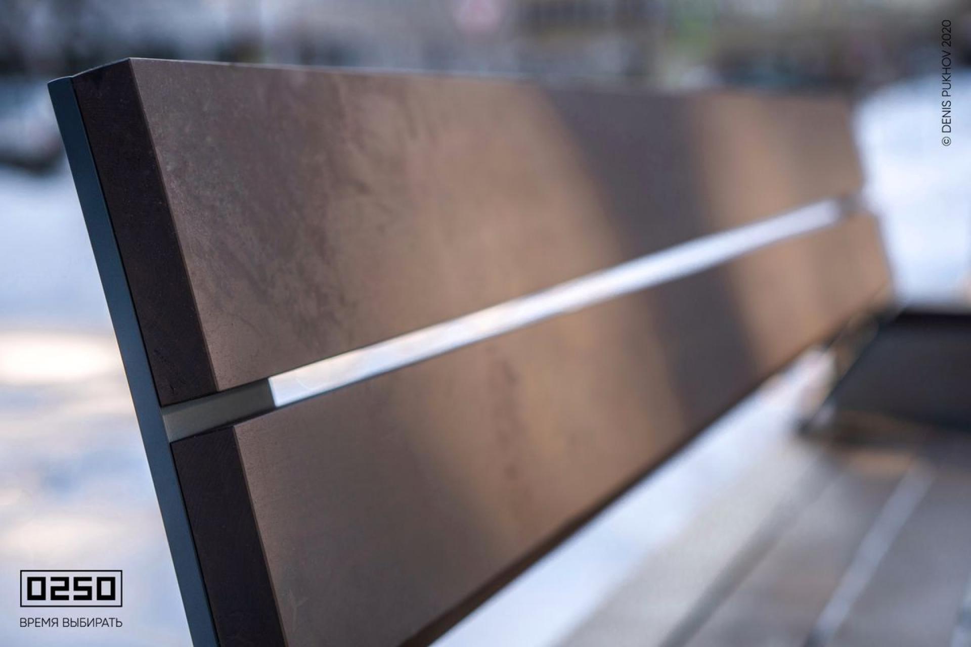 Парковая скамейка со спинкой и подлокотниками ЦПКиО г. Курган 