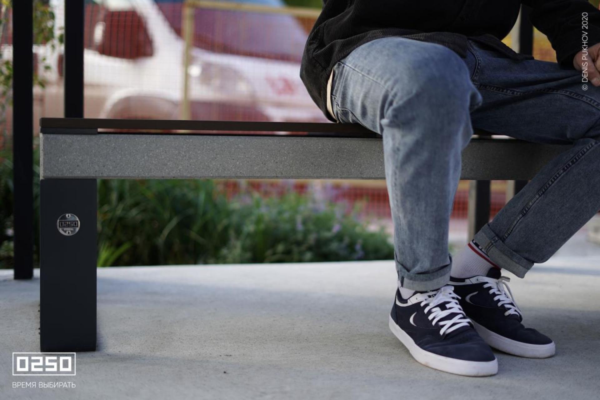 Парковая скамейка на алюминиевых ножках 0250