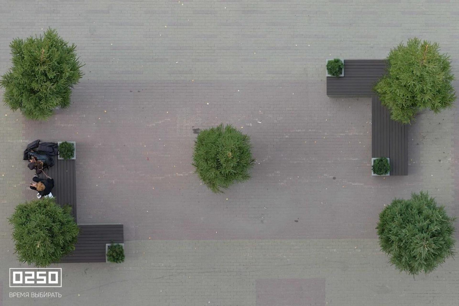 ЛОКАЦИЯ
г. Челябинск 


ГОД СОЗДАНИЯ
2020 год

Скверы — небольшие озелененные участки (в частности, размером 0,5—2 га), расположенные в городской застройке и предназначенные для кратковременного отдыха, прогулок, встреч, транзитного движения пешеходов, художественно-декоративного оформления площадей и улиц.