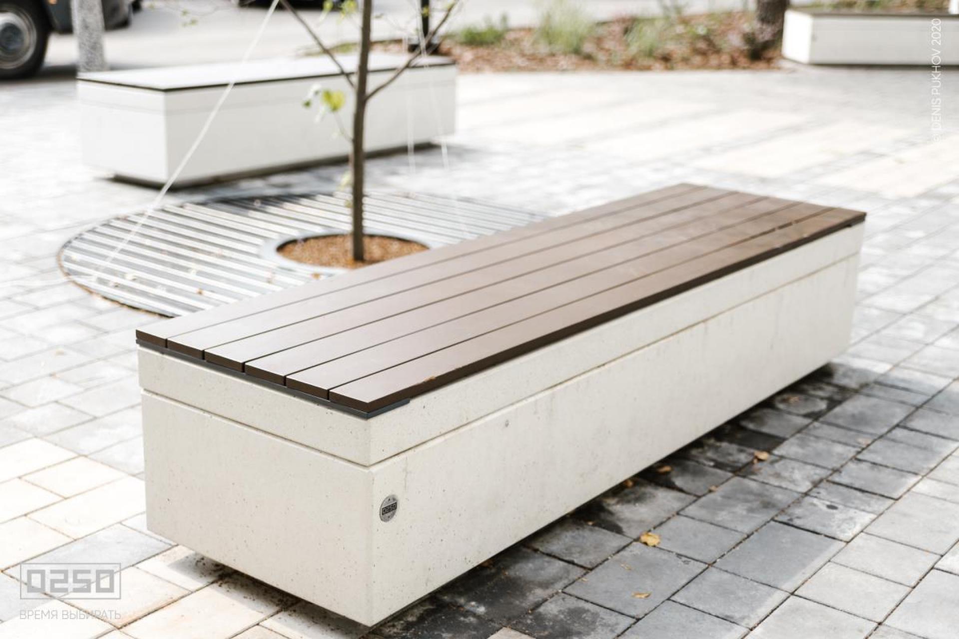 Бетонная скамейка белый кварц