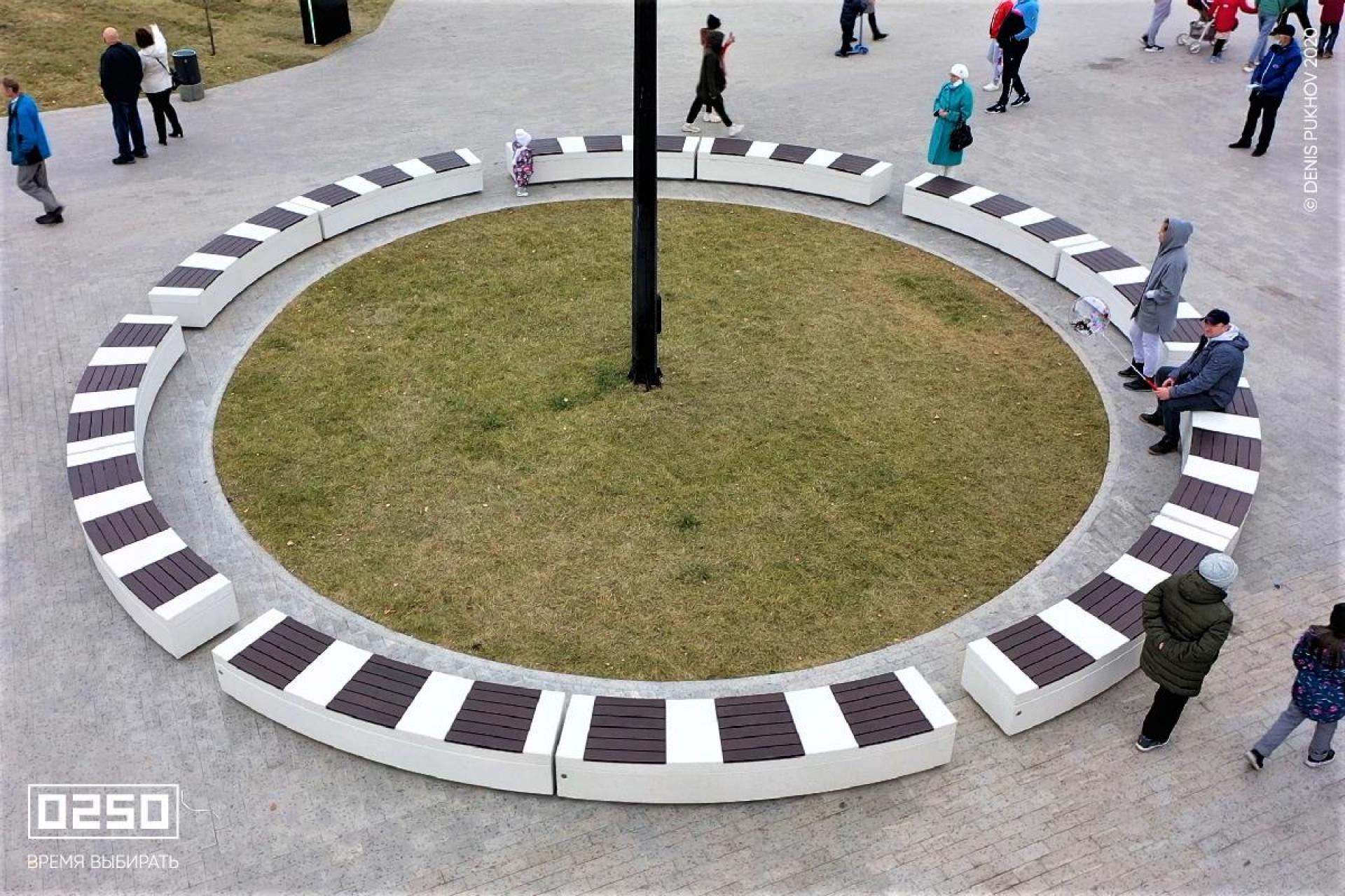 Радиусная бетонная скамейка