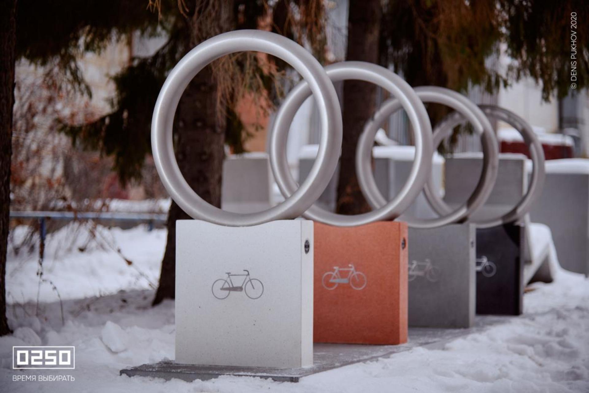 Фото:Велосипедная парковка из бетона и нежавеющей стали Челябинск