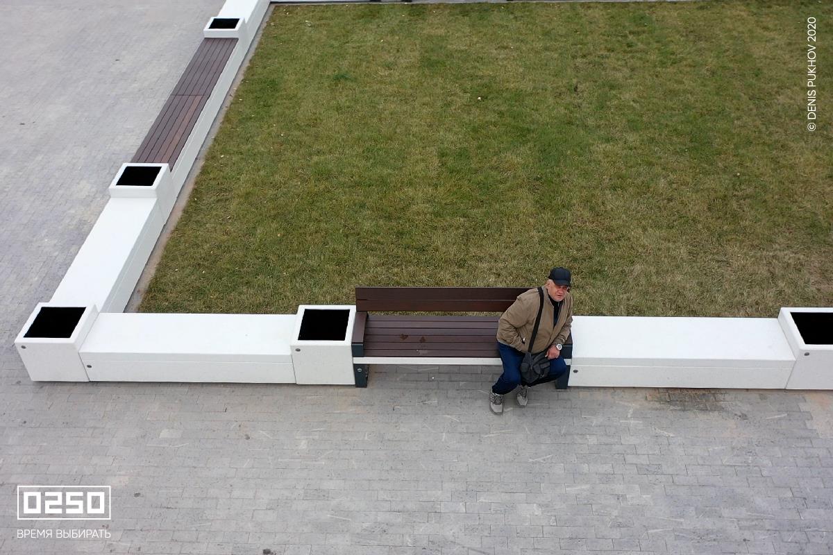 Фото Скамейка из архитектурного бетона серого цвета без настила парк Первомайский Уфа